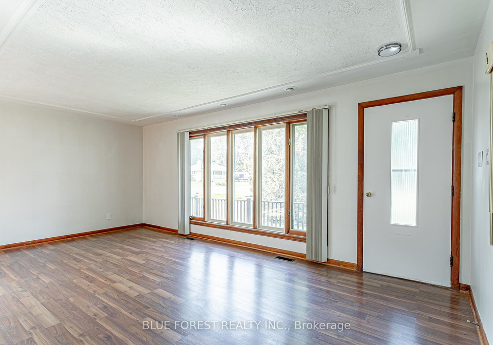 232-terrence-avenue-thames-centre-ontario-x13249562