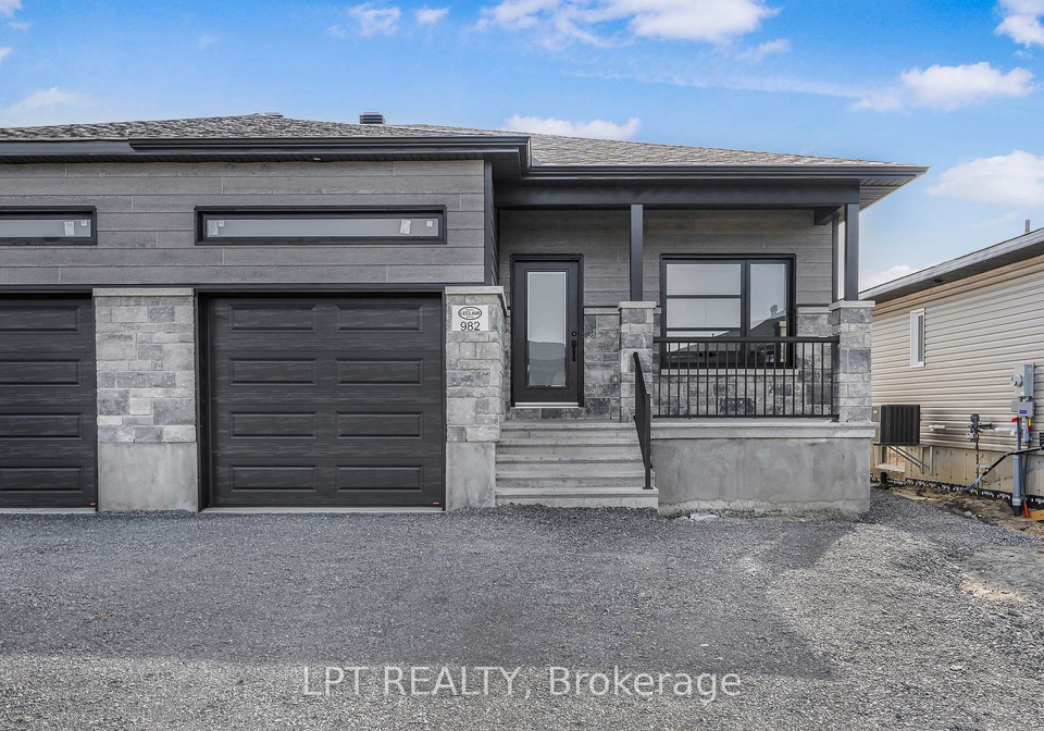 978-katia-street-the-nation-ontario-x13249686