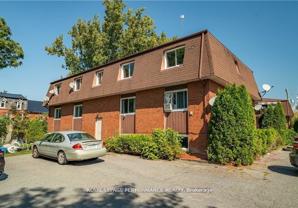 31-church-street-north-dundas-ontario-x13249866