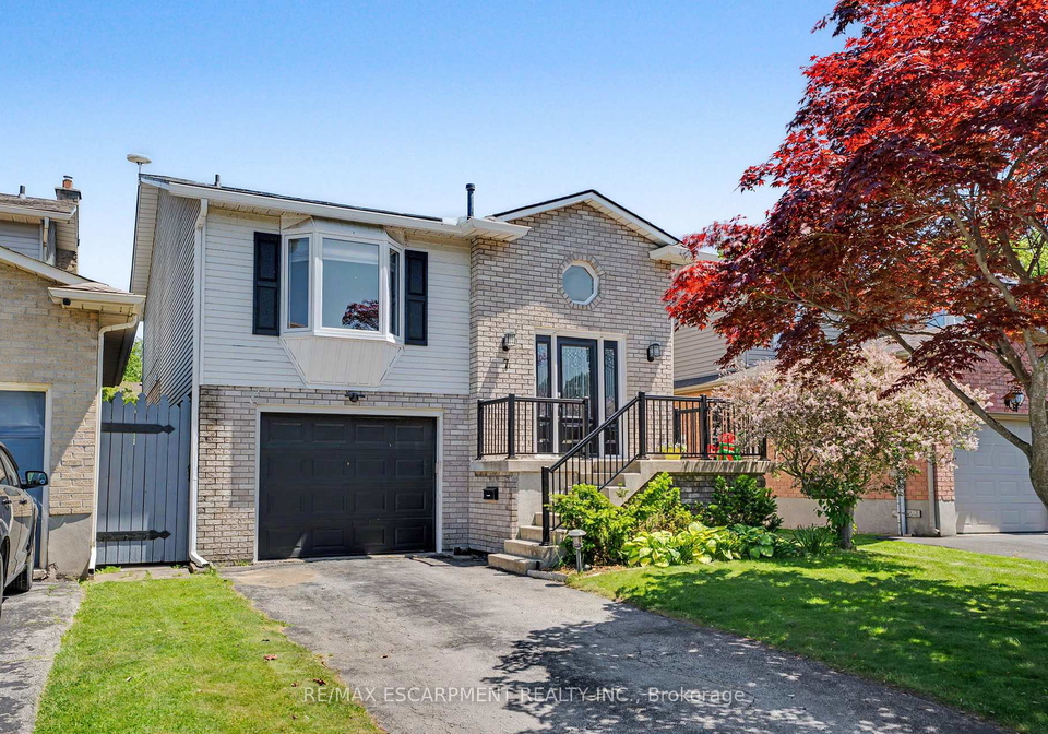 7-rembrandt-drive-grimsby-ontario-x13249914