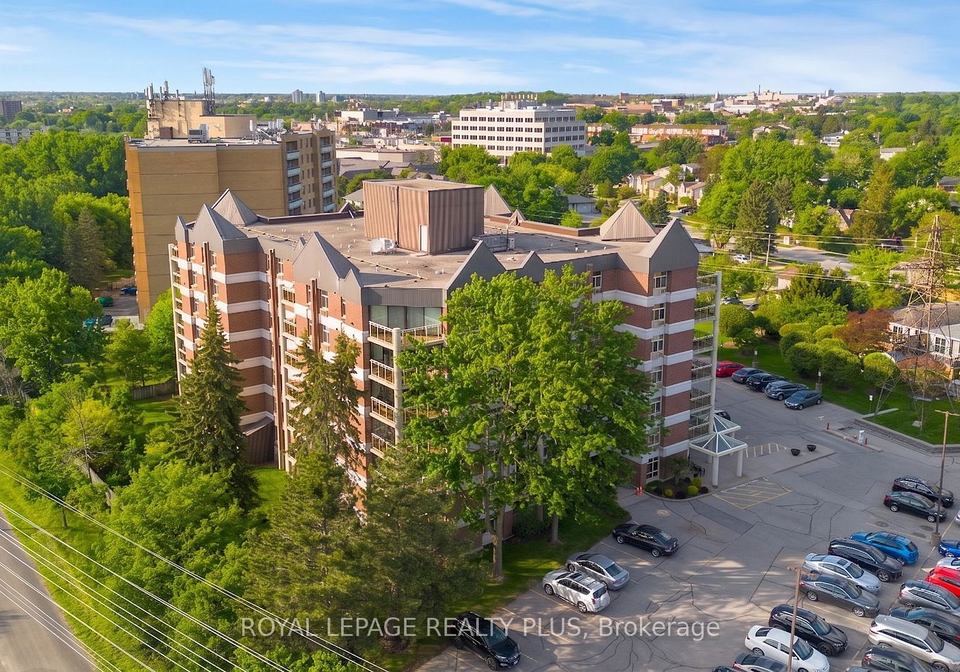 8-christopher-court-guelph-ontario-x13249928