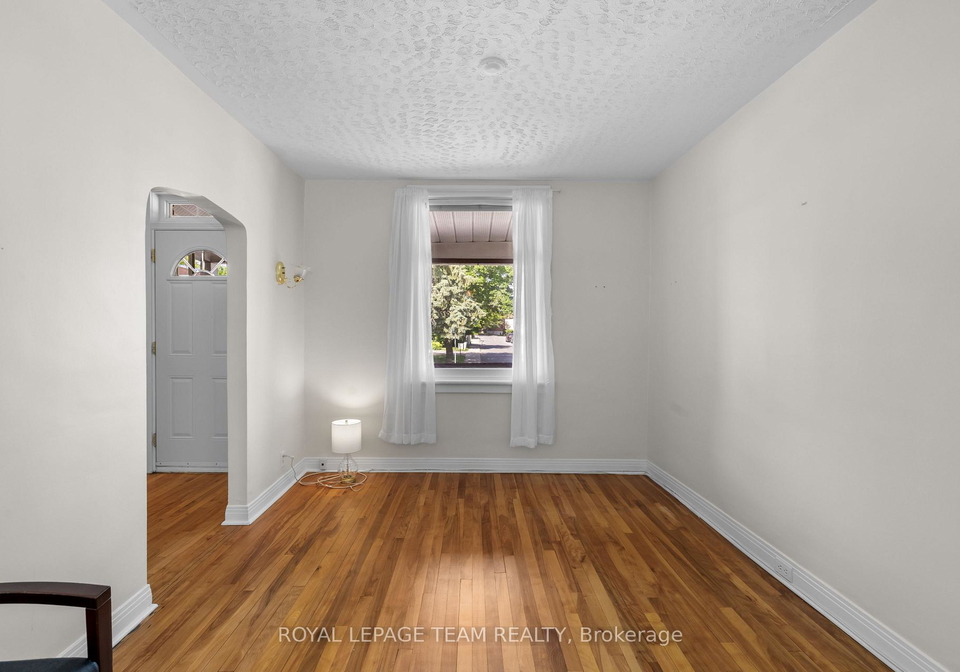 35-springfield-road-ottawa-ontario-x13249974