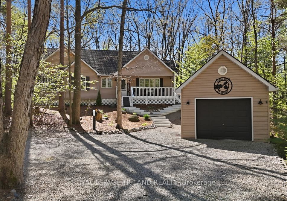 9945-riverview-road-lambton-shores-ontario-x13249986