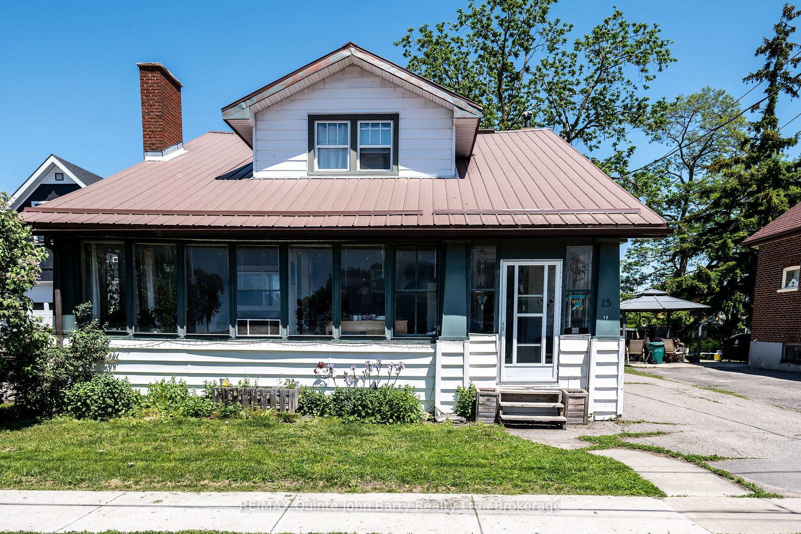 15-mercia-street-quinte-west-ontario-x13250418
