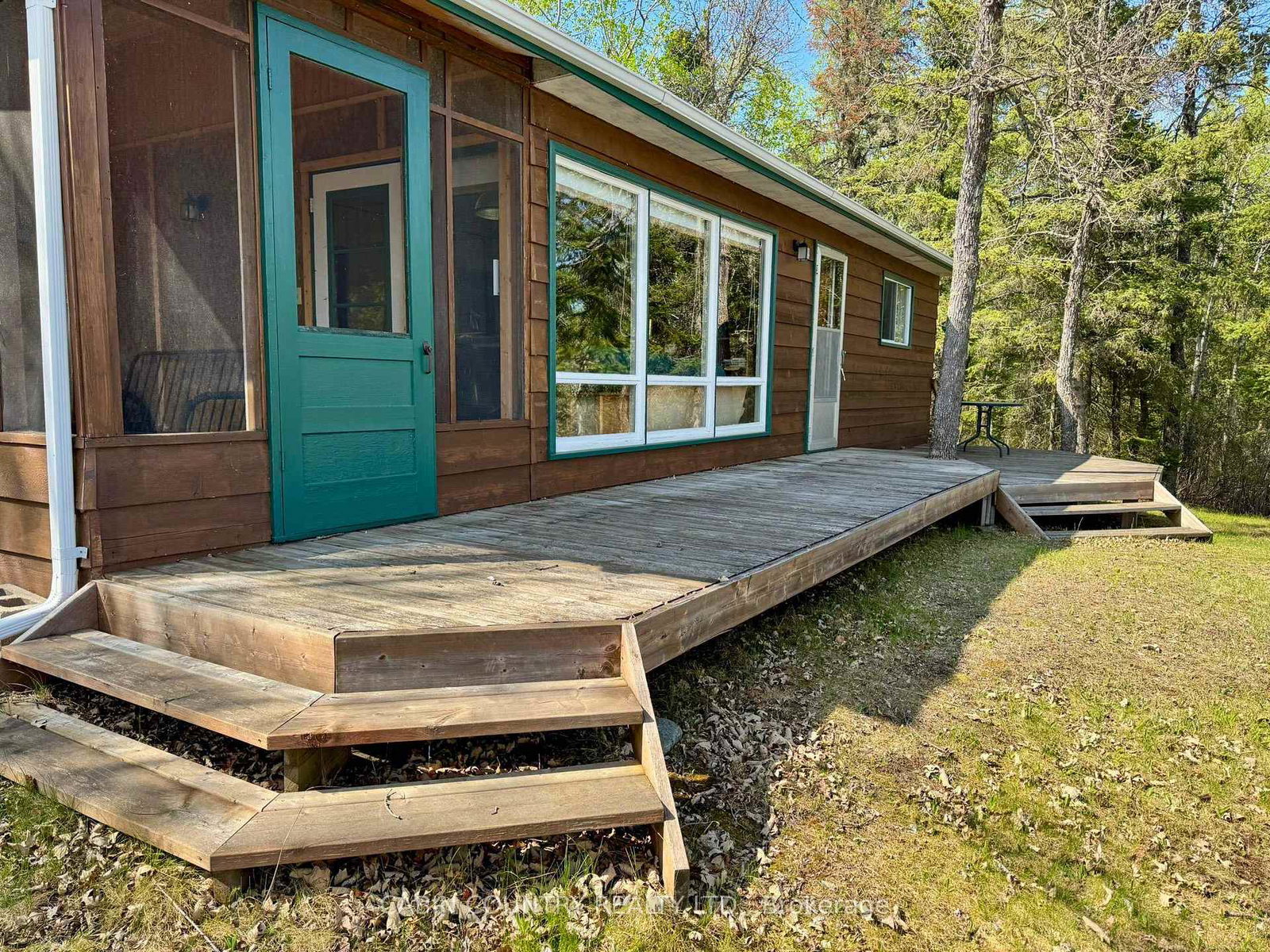 pt-w-12-location-fm143-ward-island-kenora-remote-area-ontario-x13250552