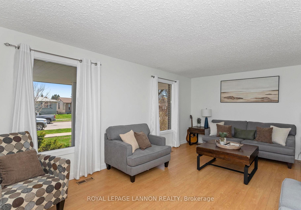 415-chelsea-crescent-thunder-bay-ontario-x13250576
