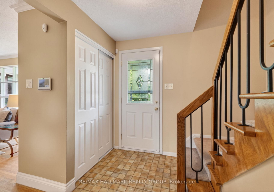 2067-woodglen-crescent-ottawa-ontario-x13250632