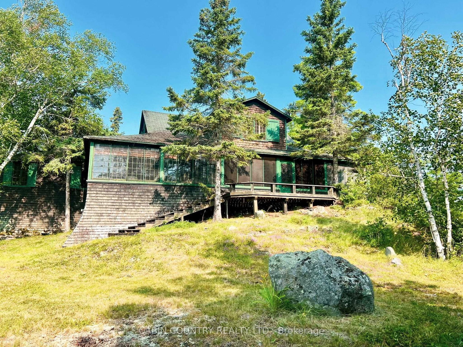 1-treaty-point-kenora-remote-area-ontario-x13250668