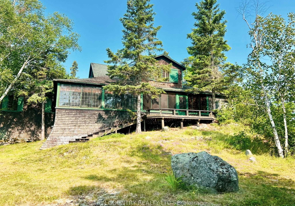 1-treaty-point-kenora-remote-area-ontario-x13250668