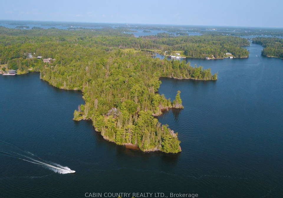 1-treaty-point-kenora-remote-area-ontario-x13250668