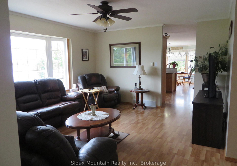 1840-south-shore-drive-sioux-lookout-ontario-x13250774