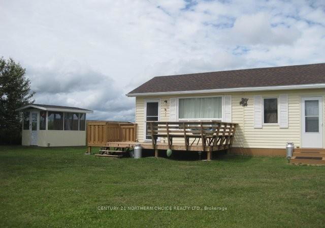 173-highway-600-rainy-river-remote-area-ontario-x13250908