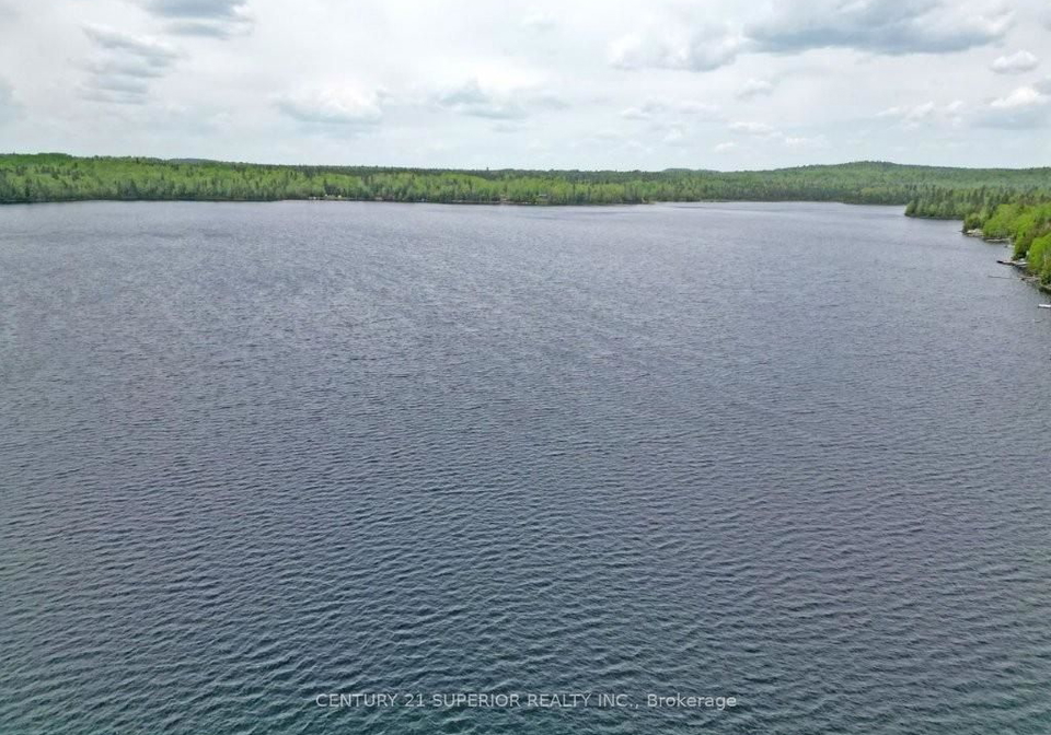 lt-17-elizabeth-lake-thunder-bay-remote-area-ontario-x13250992