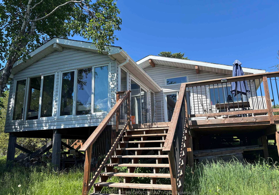 jo176-shoal-lake-kenora-remote-area-ontario-x13250994