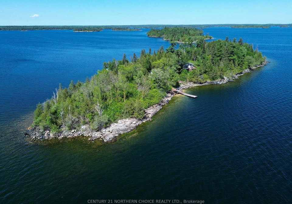jo176-shoal-lake-kenora-remote-area-ontario-x13250994