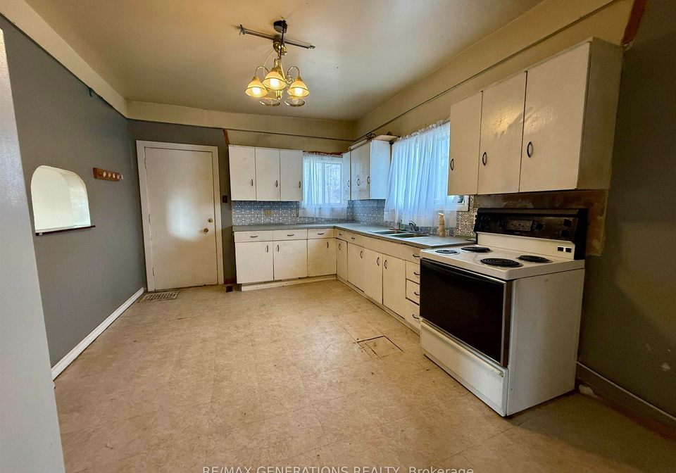 135-norah-street-n-thunder-bay-ontario-x13251062