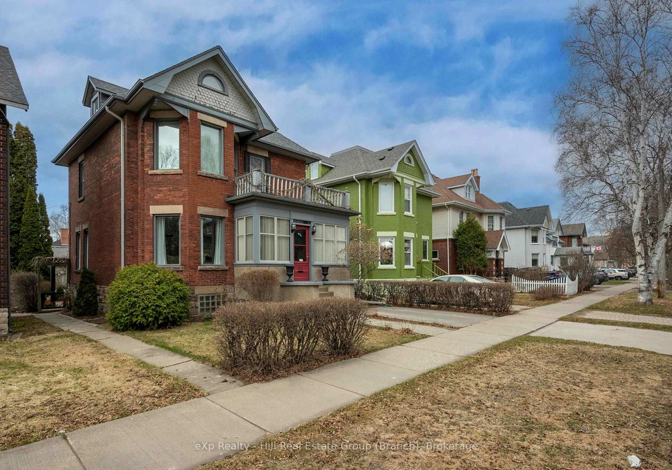 327-catherine-street-thunder-bay-ontario-x13251134