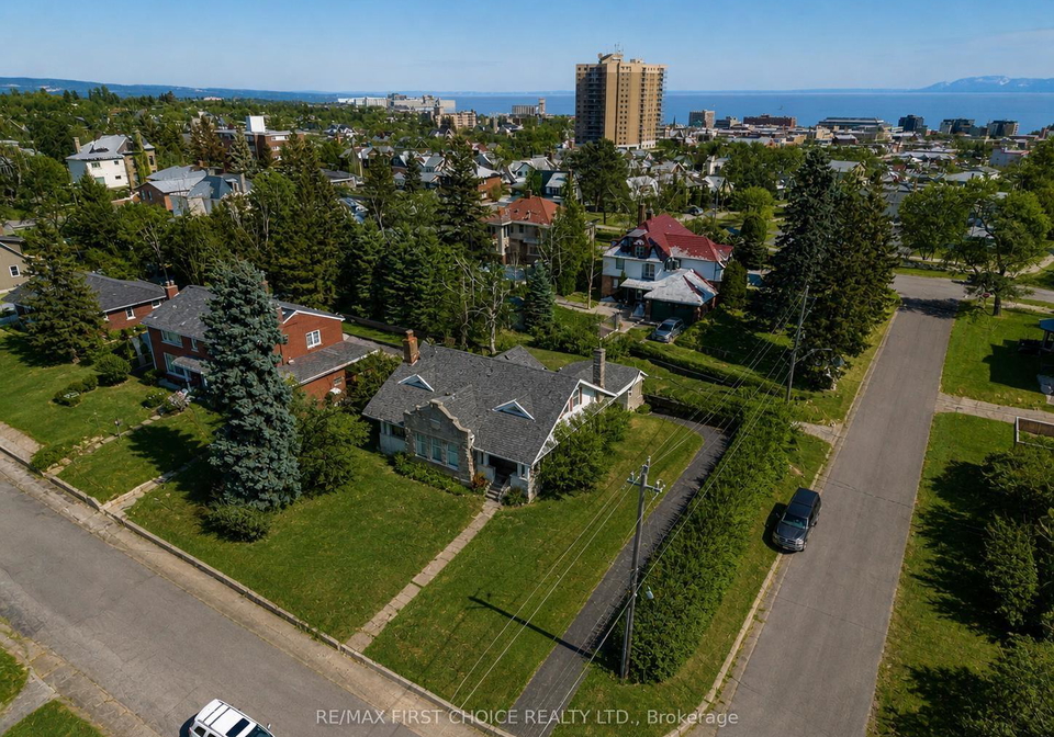 43-summit-avenue-thunder-bay-ontario-x13251242