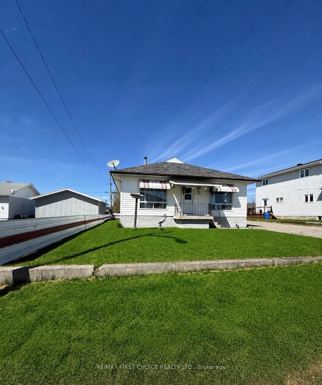 114-nishnabe-miikena-greenstone-ontario-x13251454