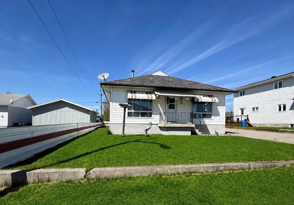 114-nishnabe-miikena-greenstone-ontario-x13251454