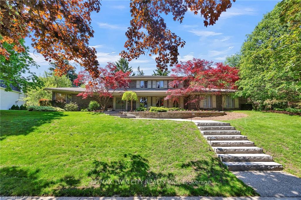 61-huntley-crescent-kitchener-ontario-x13251536