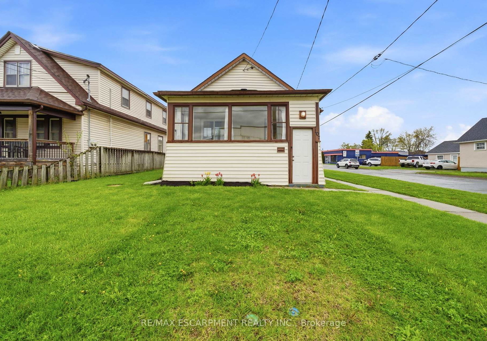 107-broadway-street-welland-ontario-x13255492