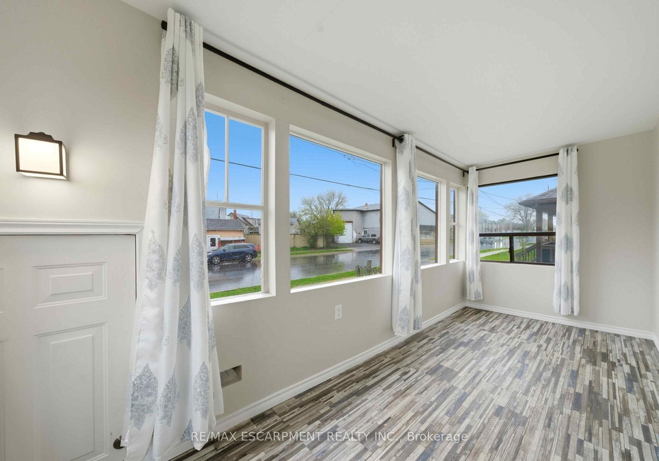 107-broadway-street-welland-ontario-x13255492