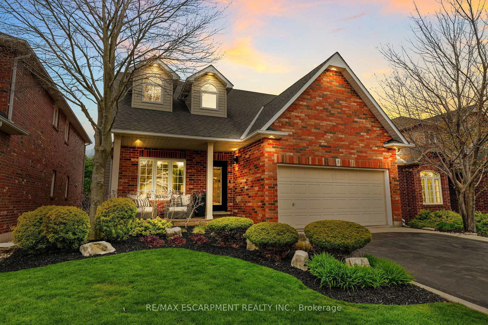 5-volterra-court-hamilton-ontario-x13256250