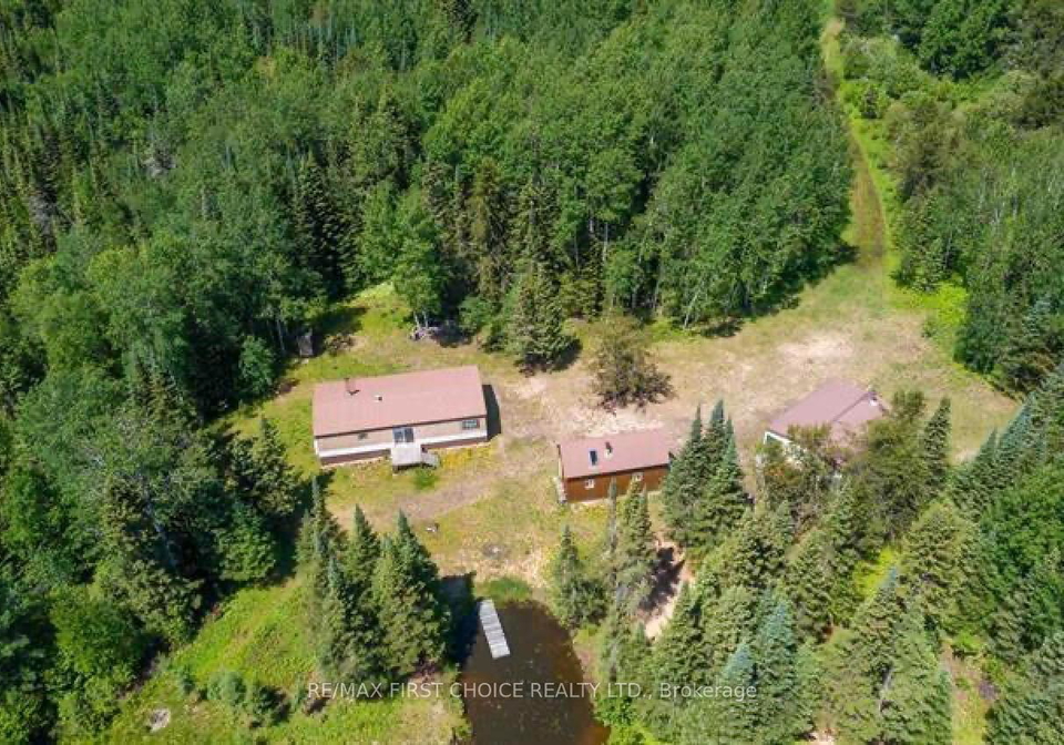 1-bear-camp-machin-ontario-x13256418