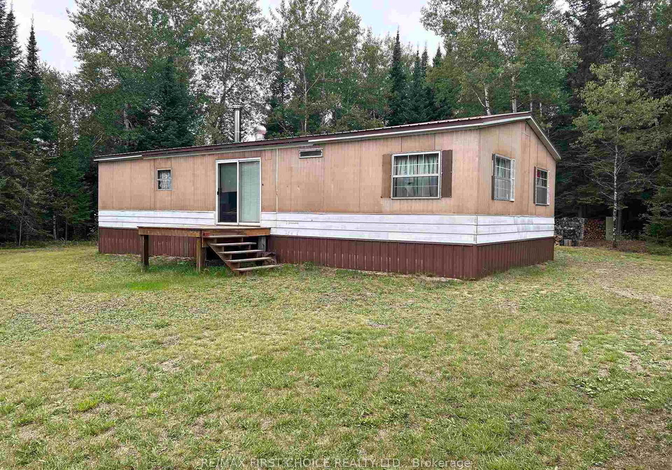1-bear-camp-machin-ontario-x13256418