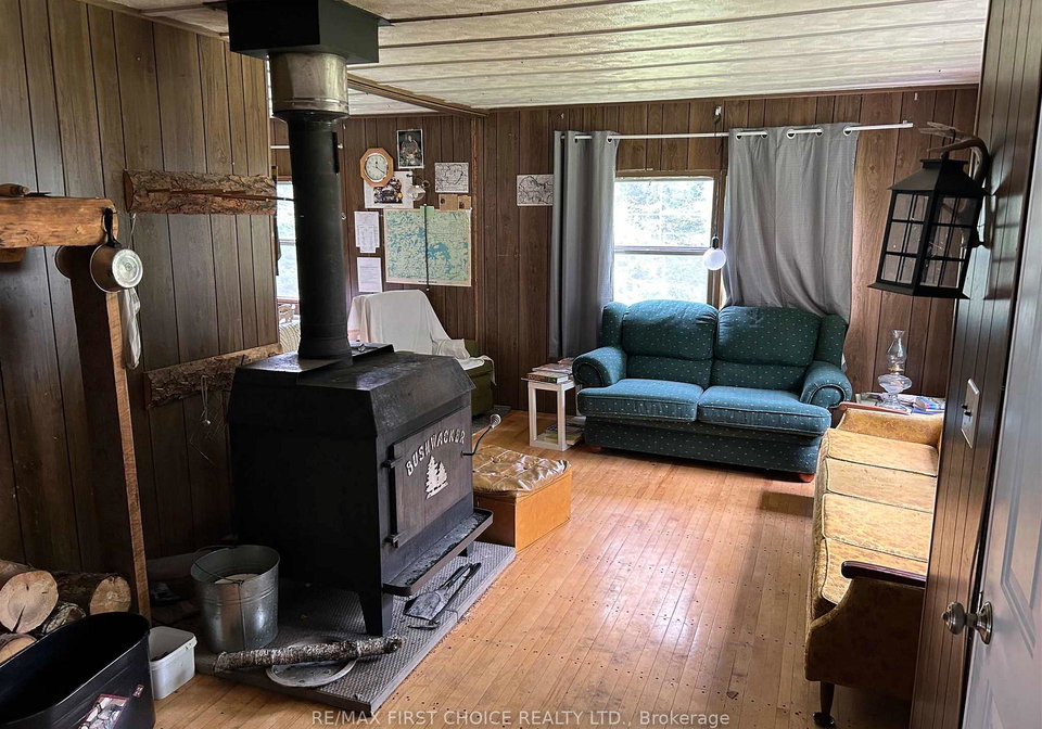 1-bear-camp-machin-ontario-x13256418