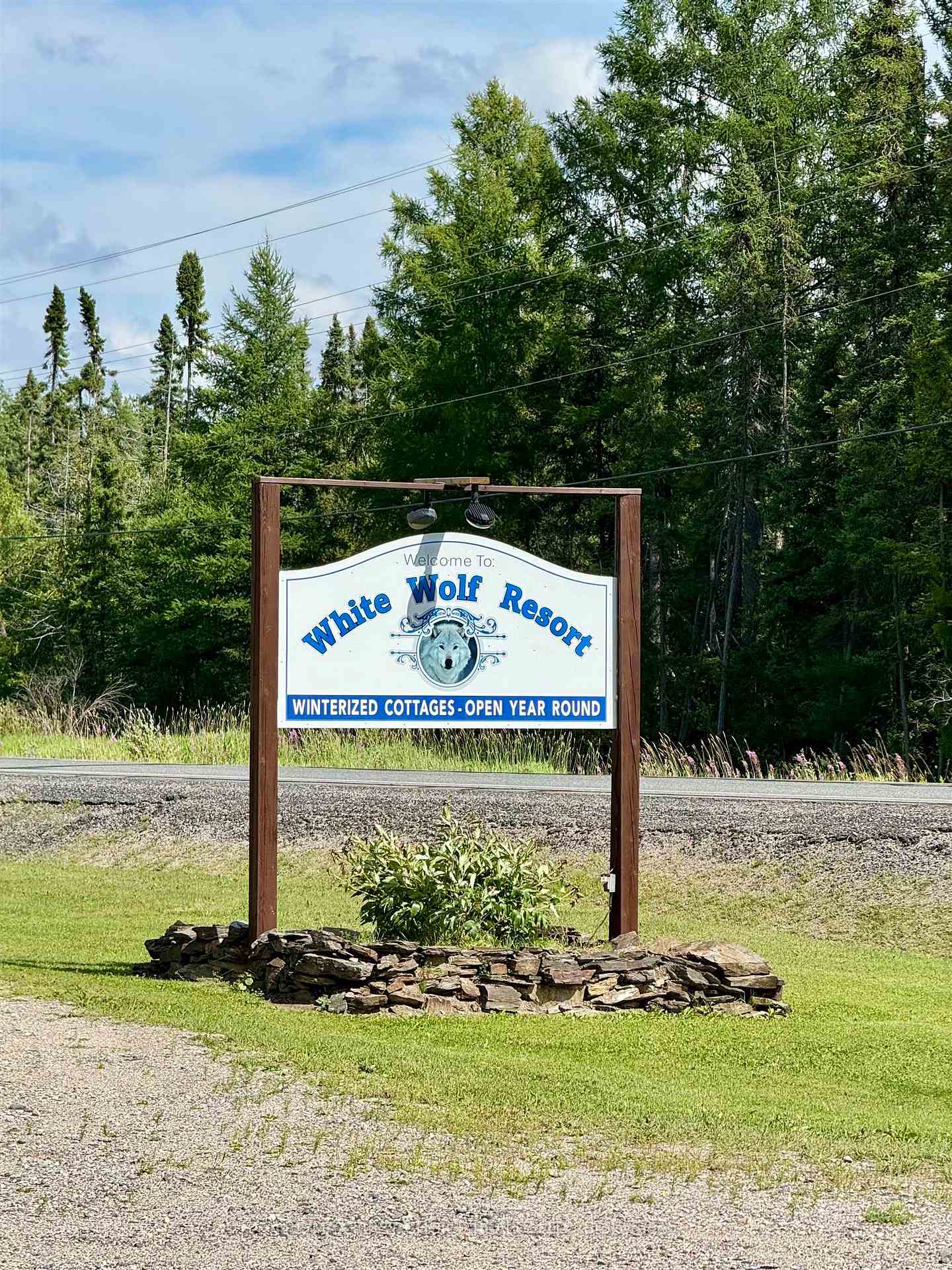 1216-hwy-584-greenstone-ontario-x13256868