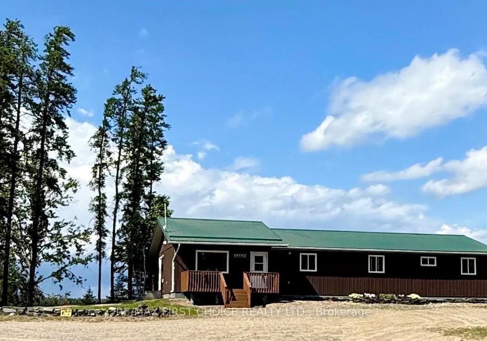 1216-hwy-584-greenstone-ontario-x13256868