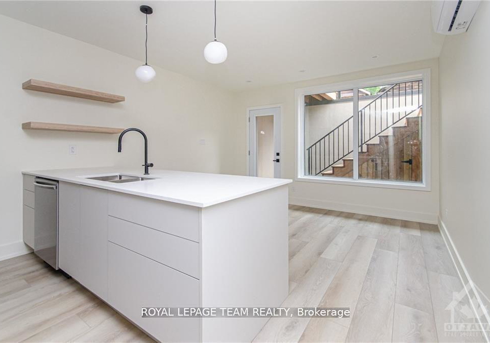 13b-fifth-avenue-ottawa-ontario-x13257180