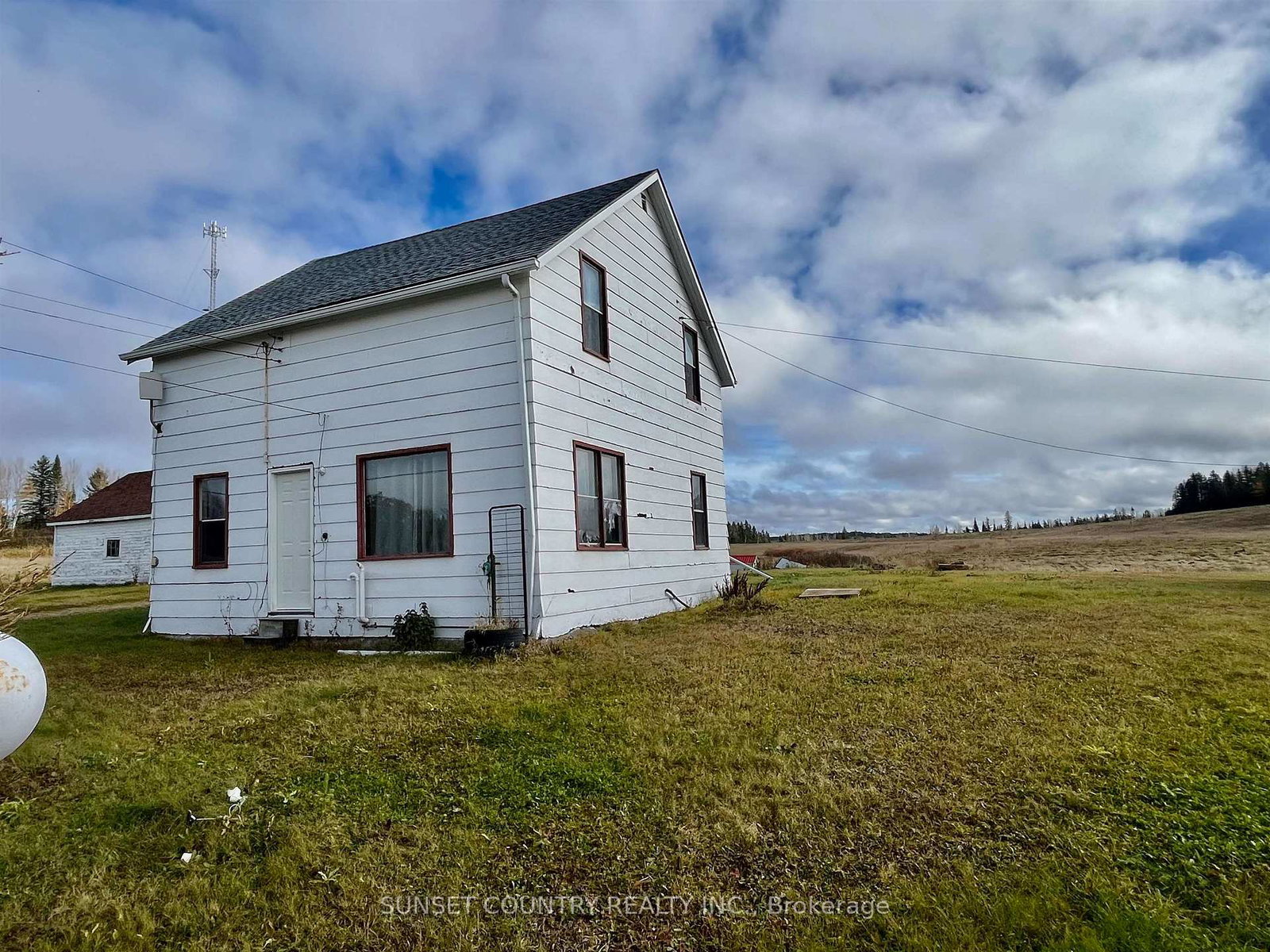 2541-hwy-105-kenora-remote-area-ontario-x13258218