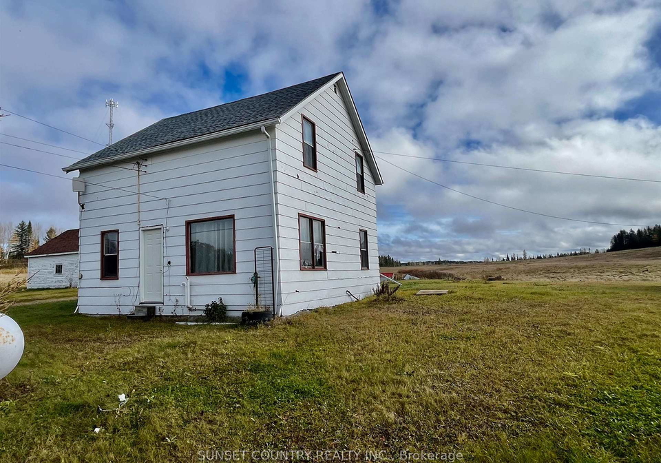 2541-hwy-105-kenora-remote-area-ontario-x13258218