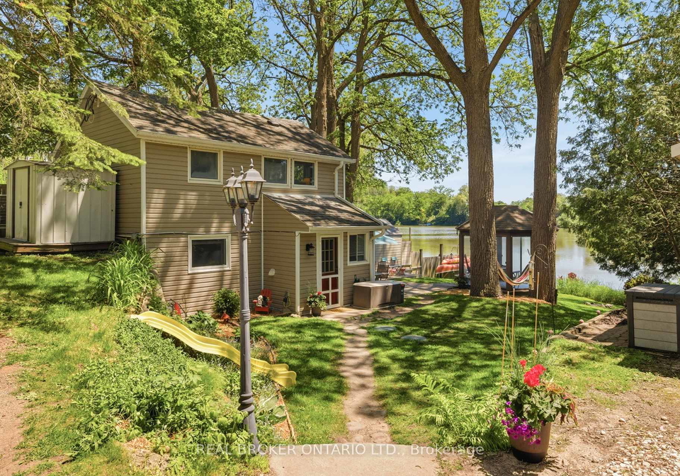 1323-queen-street-wilmot-ontario-x13259632