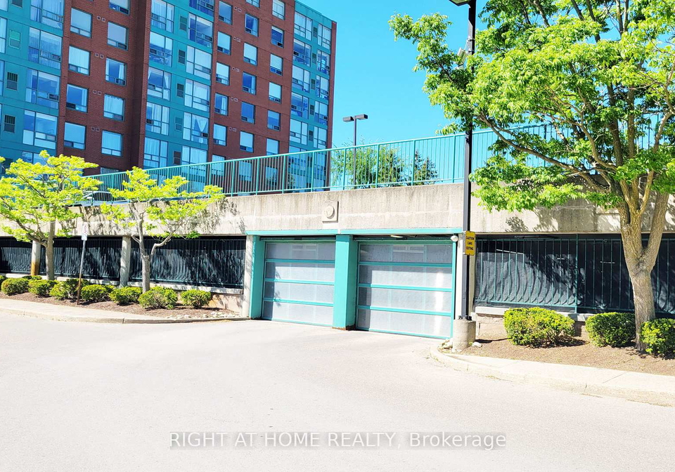 55-blue-springs-drive-waterloo-ontario-x13259750