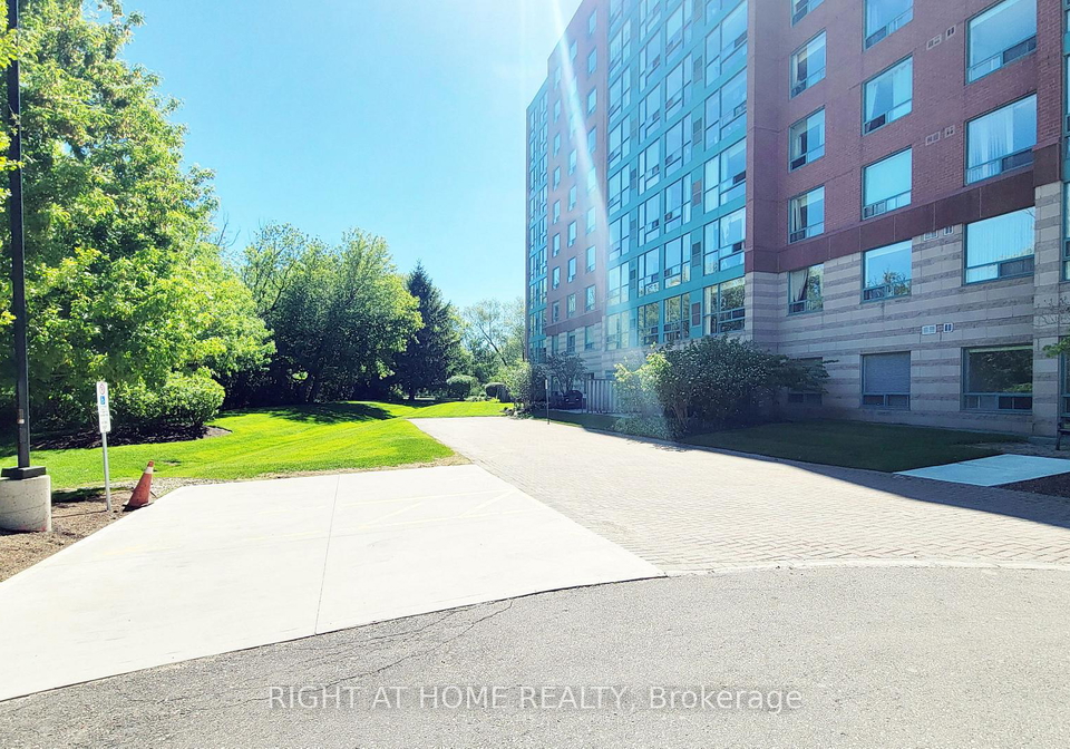 55-blue-springs-drive-waterloo-ontario-x13259750