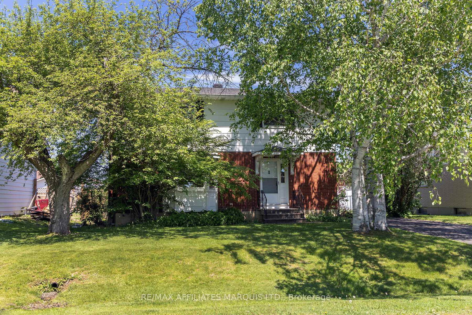 22-orchard-way-south-dundas-ontario-x13260598