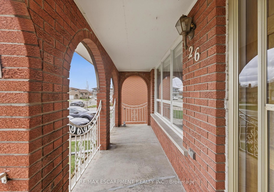 26-adorn-court-hamilton-ontario-x13260740
