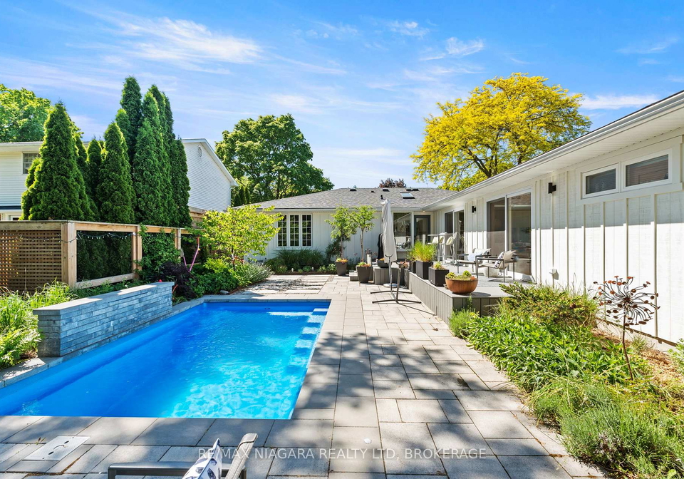 410-victoria-street-niagara-on-the-lake-ontario-x13261404