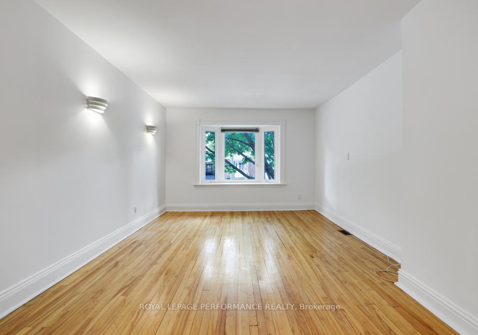 152-ivy-crescent-ottawa-ontario-x13266446