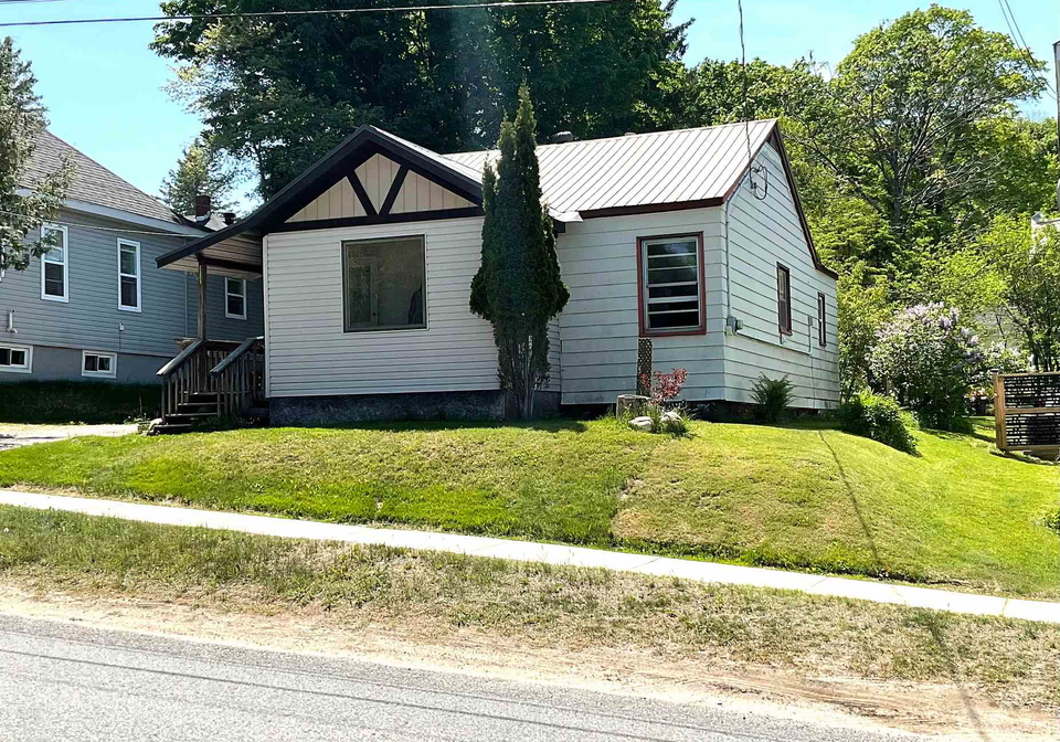 49-centre-street-s-huntsville-ontario-x13266448