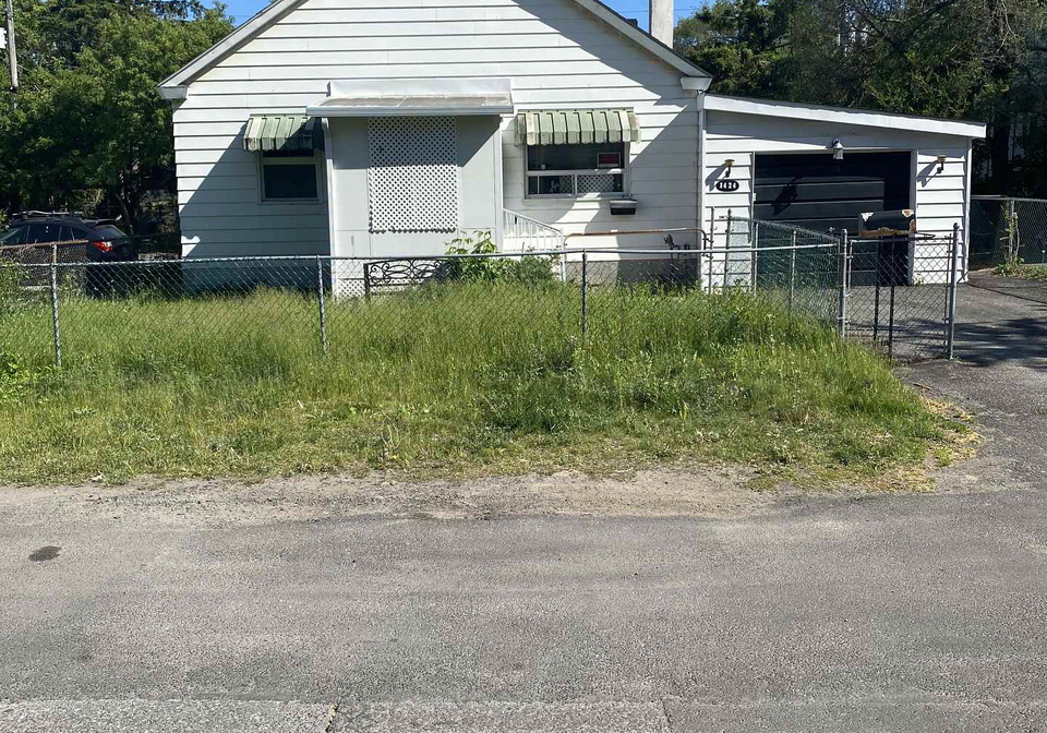 1424-rosenthal-avenue-carlington-ottawa-ontario-x13273828