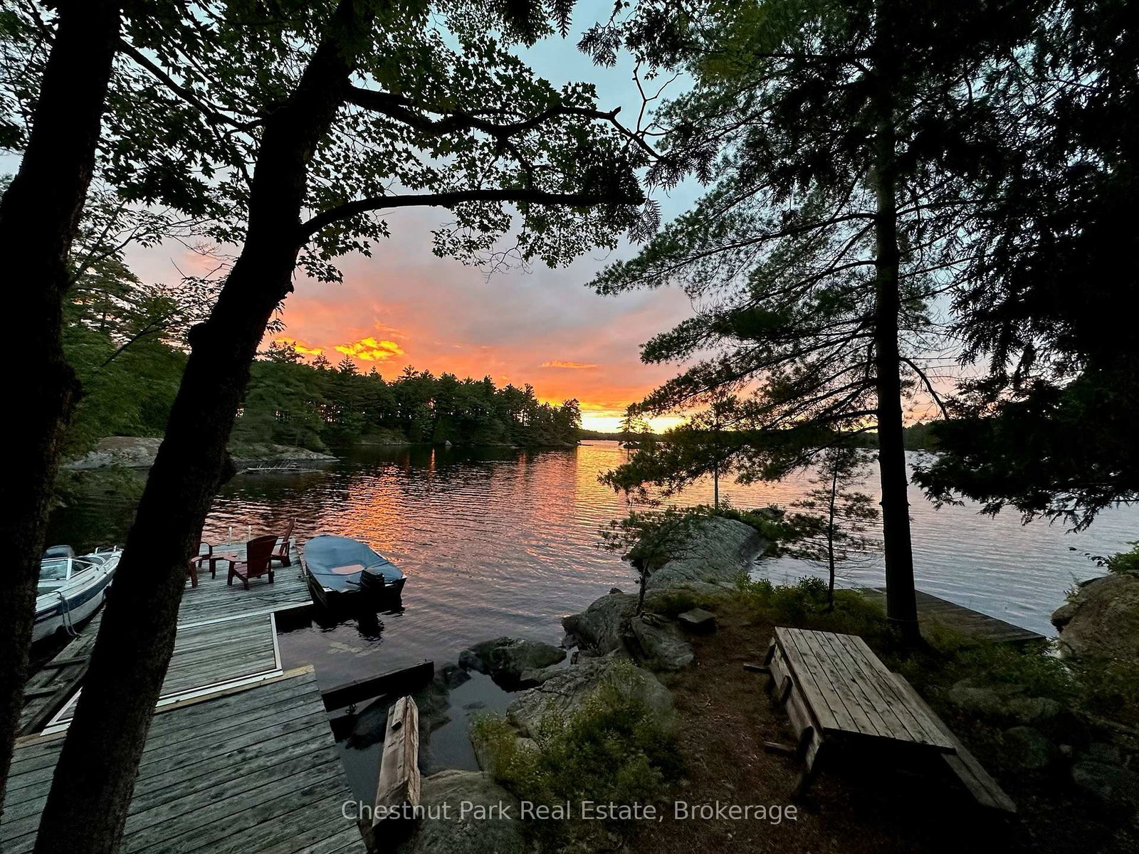 10-island-21-kl-boyd-island-gravenhurst-ontario-x13275988