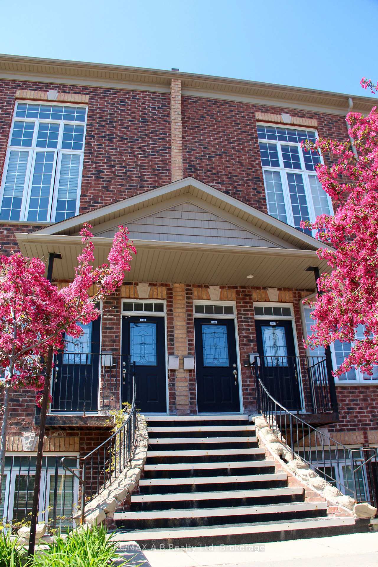 555-king-street-e-kitchener-ontario-x13281822