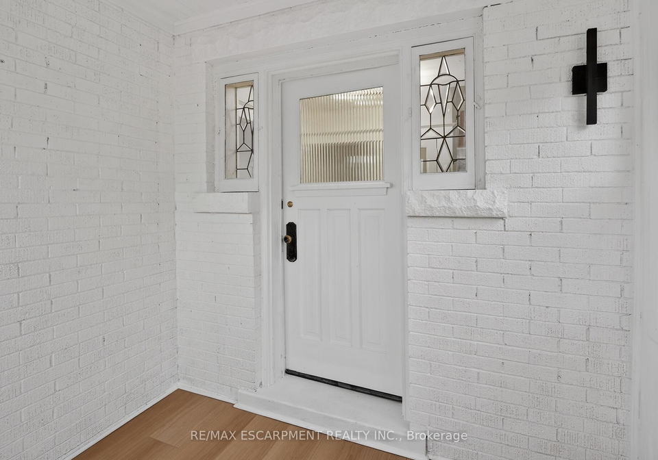 101-houghton-avenue-s-hamilton-ontario-x13288172