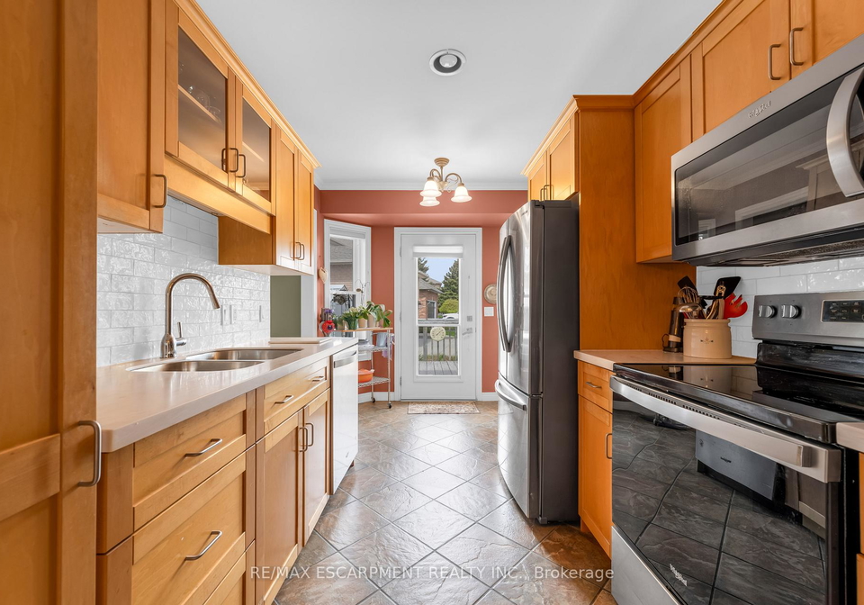 50-spadara-drive-hamilton-ontario-x13295168