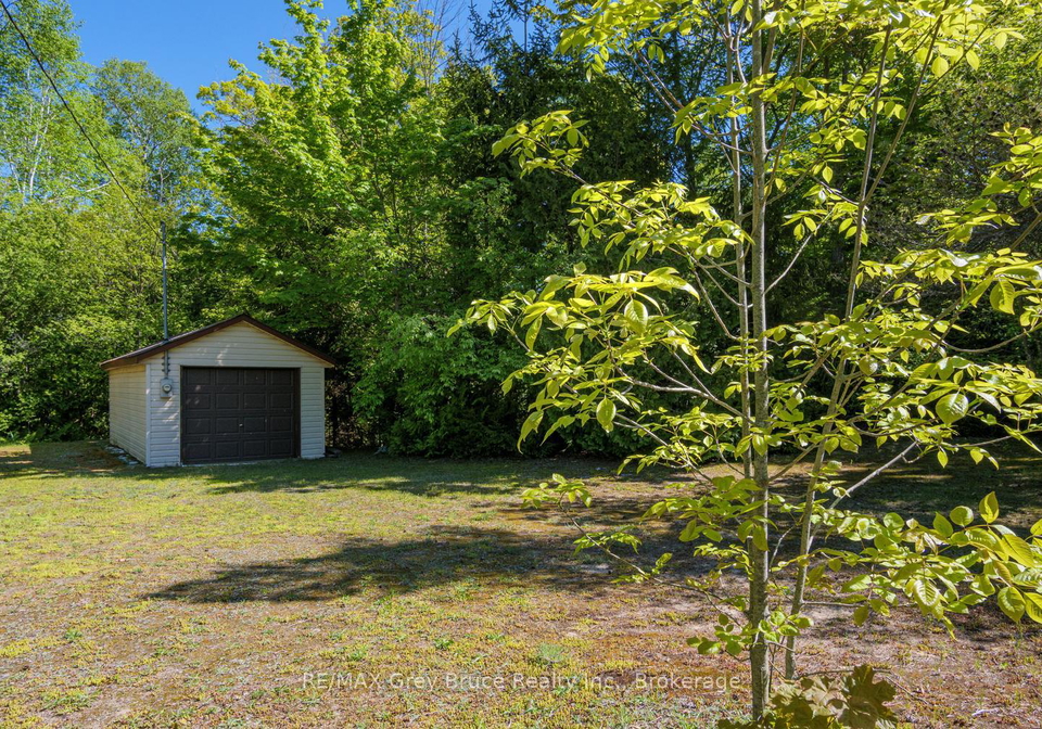 112-symon-avenue-south-bruce-peninsula-ontario-x13410032